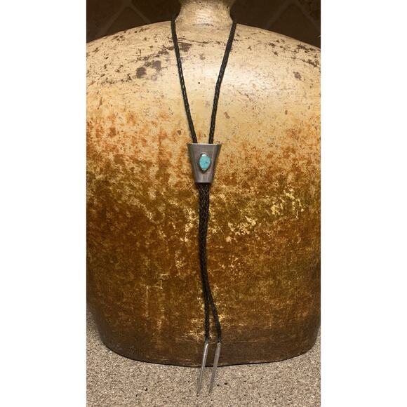 Black Leather Bolo Tie Cord with Sterling Silver & Turquoise Clip Sterling Tips - Picture 6 of 11